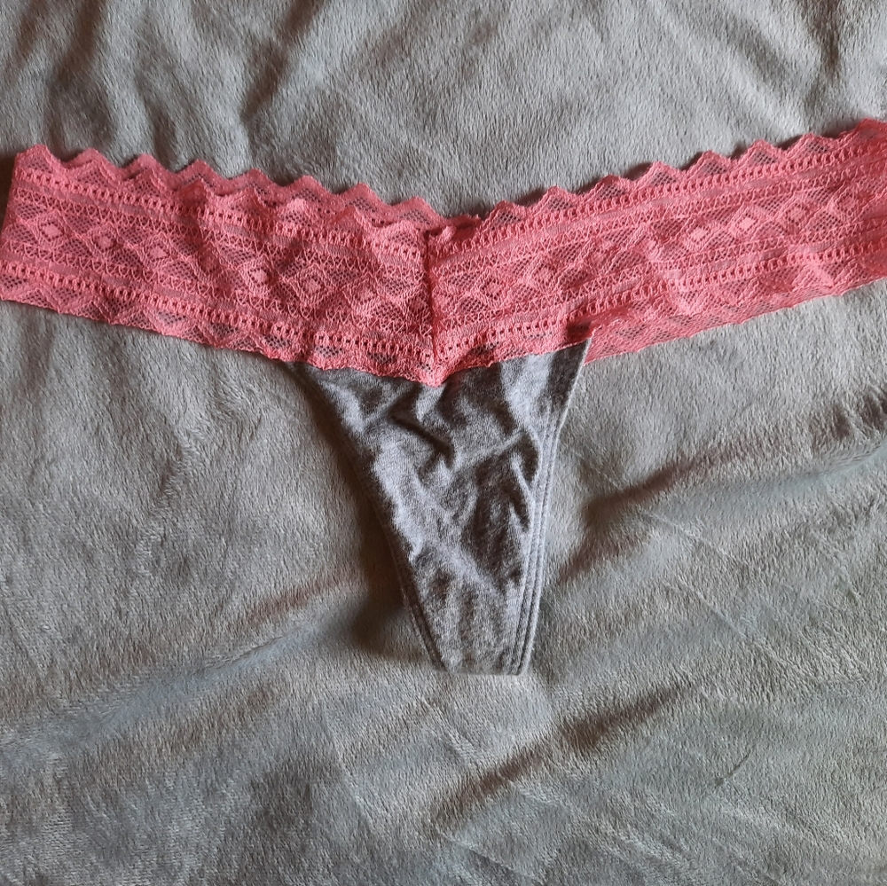 Victoria's Secret g-string Large